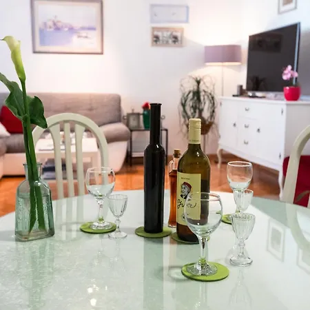 By The Sea Podstrana, Split - 22748 Apartment *