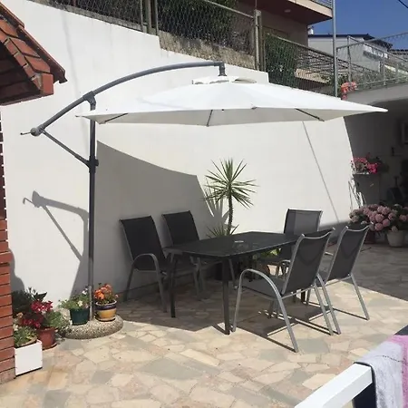 Apartment By The Sea Podstrana, Split - 22748 Podstrana